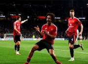 乐鱼体育下载-曼联抢胜切尔西，欧冠出线前途无尽遥远