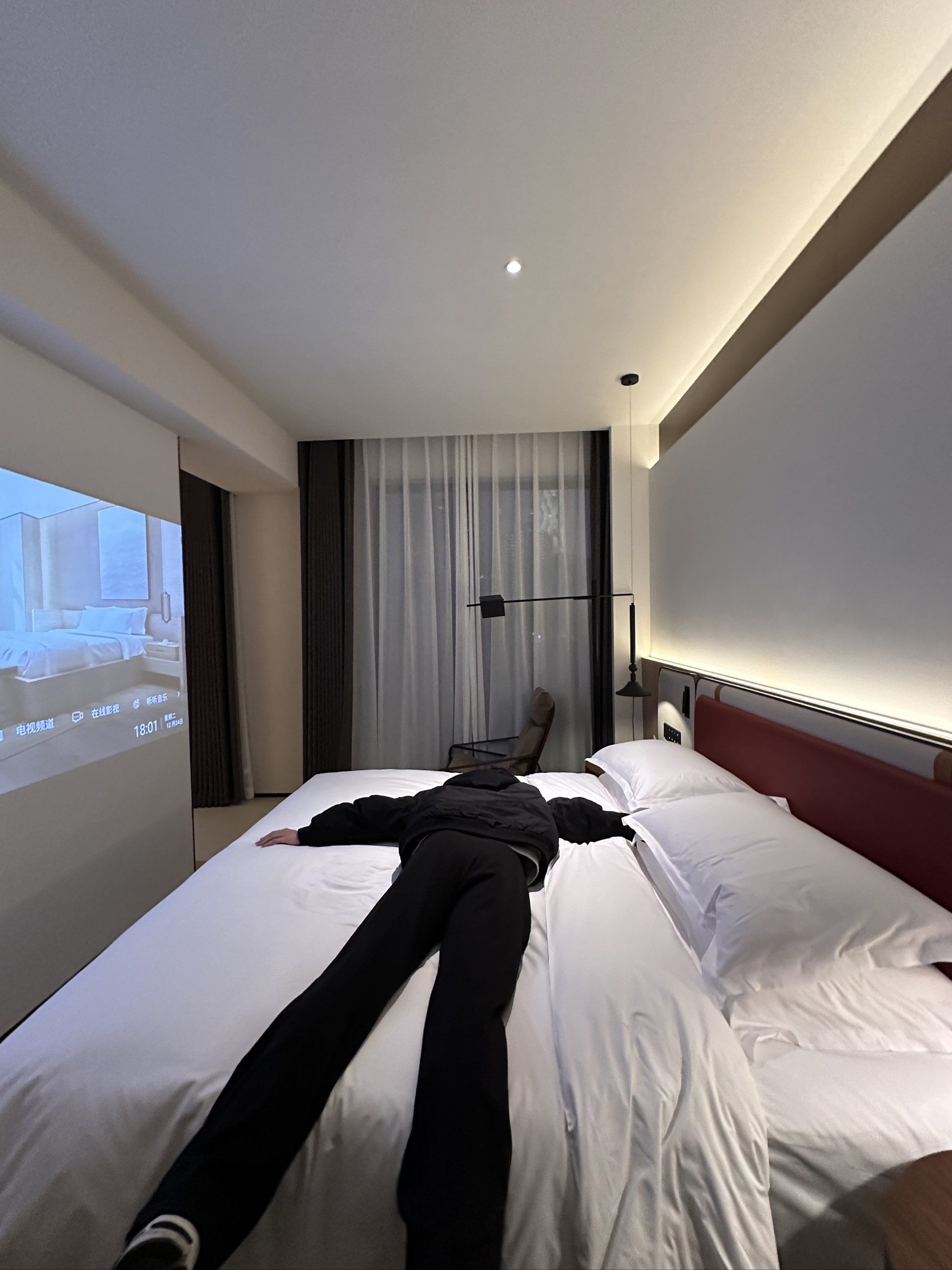 连锁酒店：客人要求点退房人有点沮丧的简单介绍