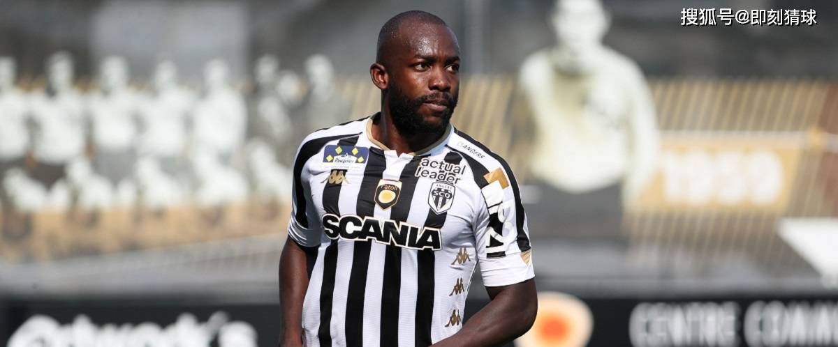 包含斯特拉斯堡努力争取面对昂热取胜的词条