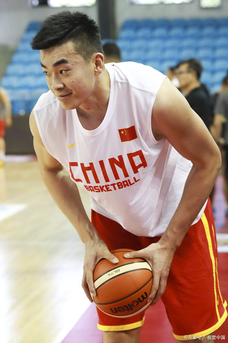 职业篮球比赛中涌现新星，成为焦点话题的简单介绍