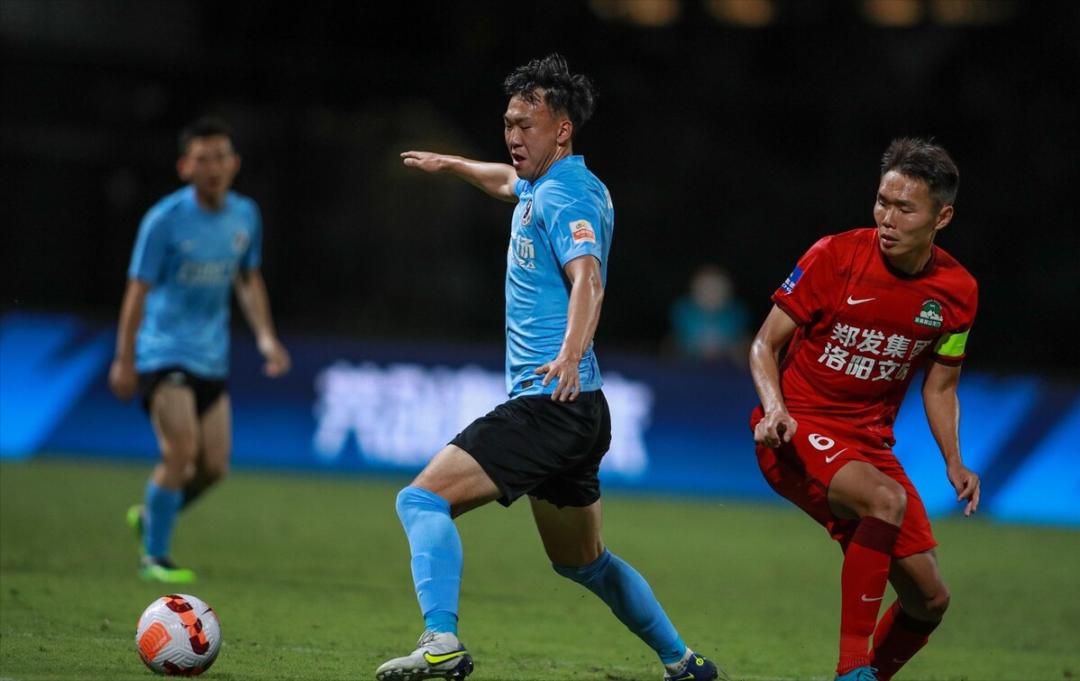 包含河南嵩山客场击败大连人,喜获三分的词条 包含河南嵩山客场击败大连人,喜获三分的词条