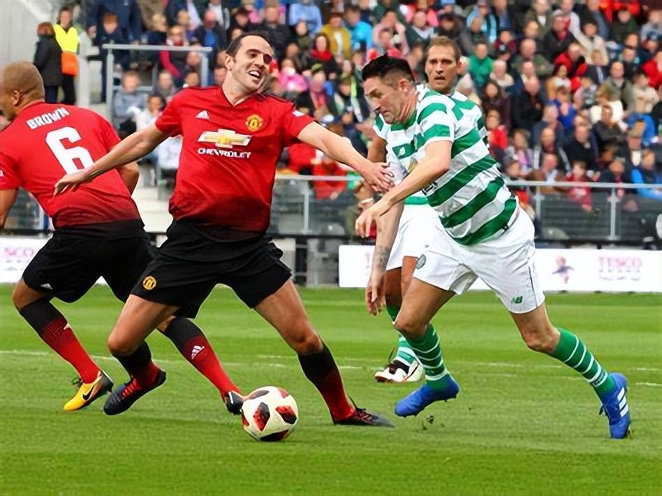 曼联激胜瓦伦西亚，实力碾压对手