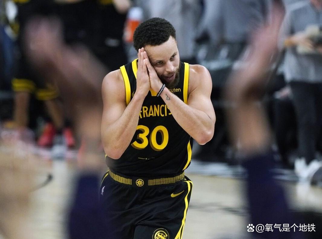 关于勇士击败雷霆，库里状态回勇自信满满的信息