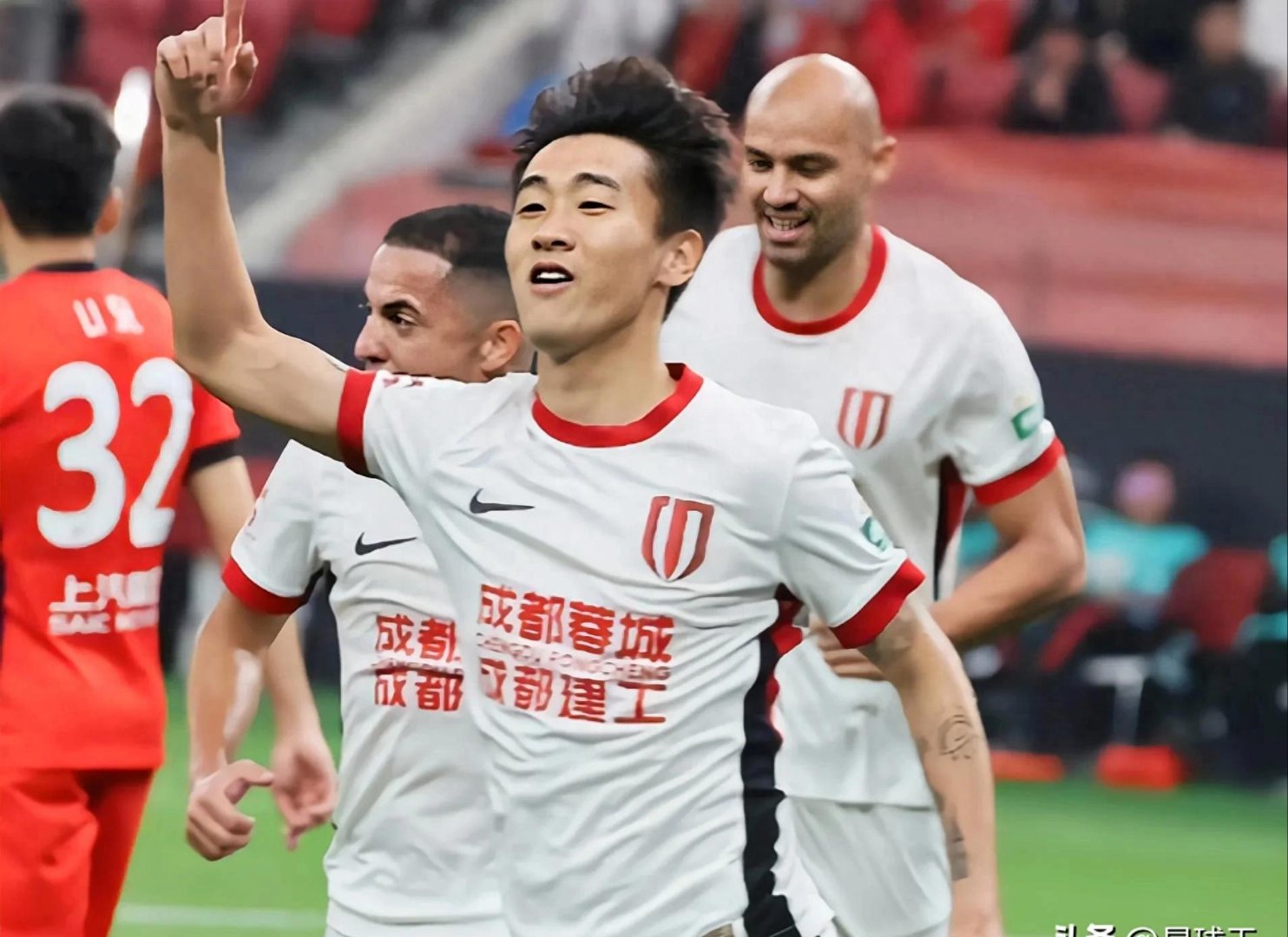 海口乐凯客场战胜成都蓉城，继续领跑中甲的简单介绍