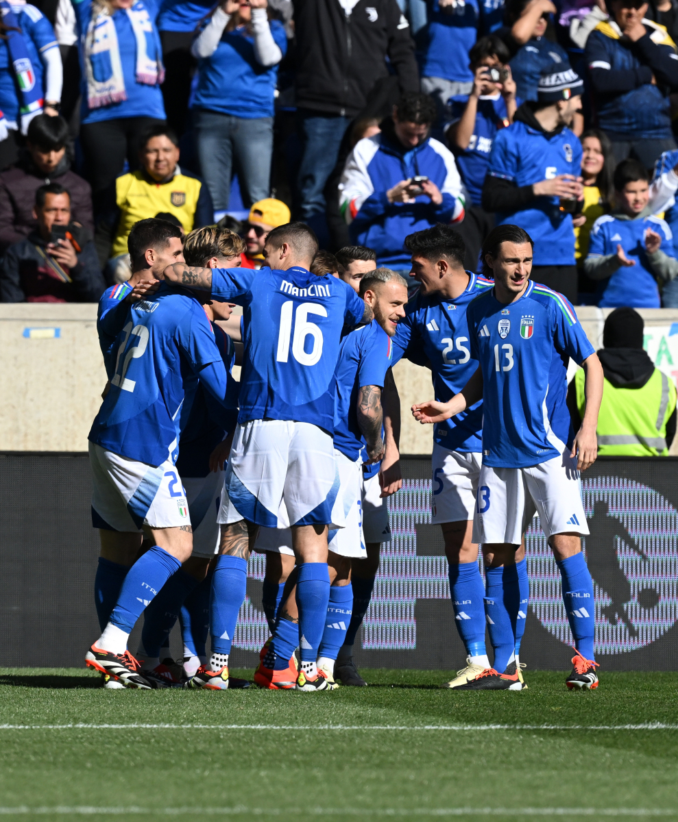 球员们在比赛中彰显出色实力，势不可挡