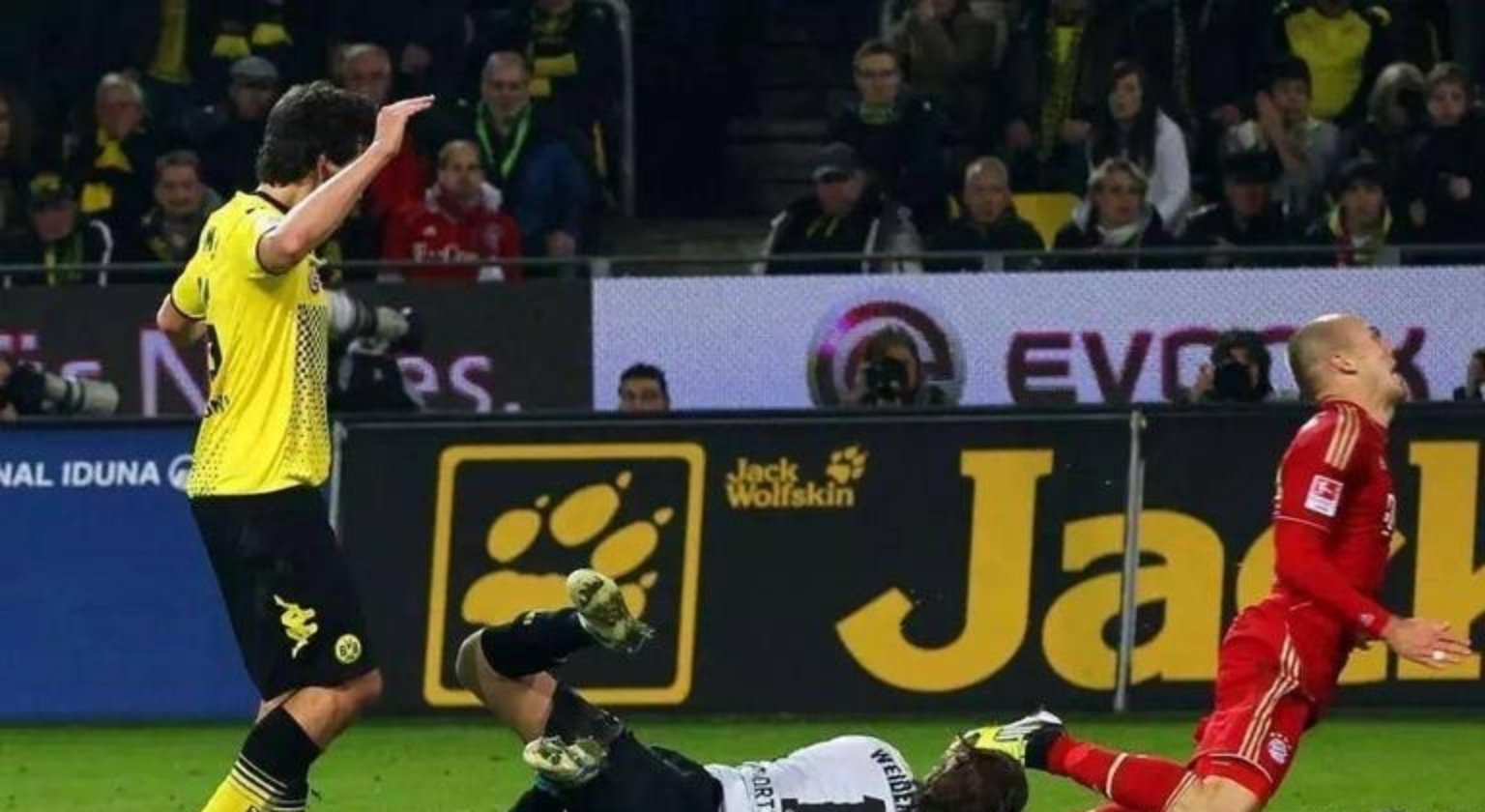 法兰克福客场不敌,面临排名滑落之忧 法兰克福客场不敌,面临排名滑落之忧