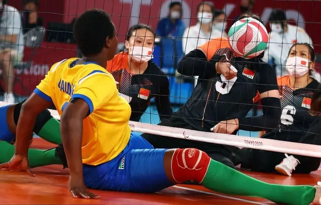 卢旺达排球队激情比赛,驶入半决赛的简单介绍 卢旺达排球队激情比赛,驶入半决赛的简单介绍