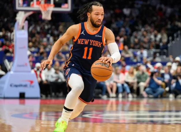 对手实力悬殊,球队轻松取胜 对手实力悬殊,球队轻松取胜