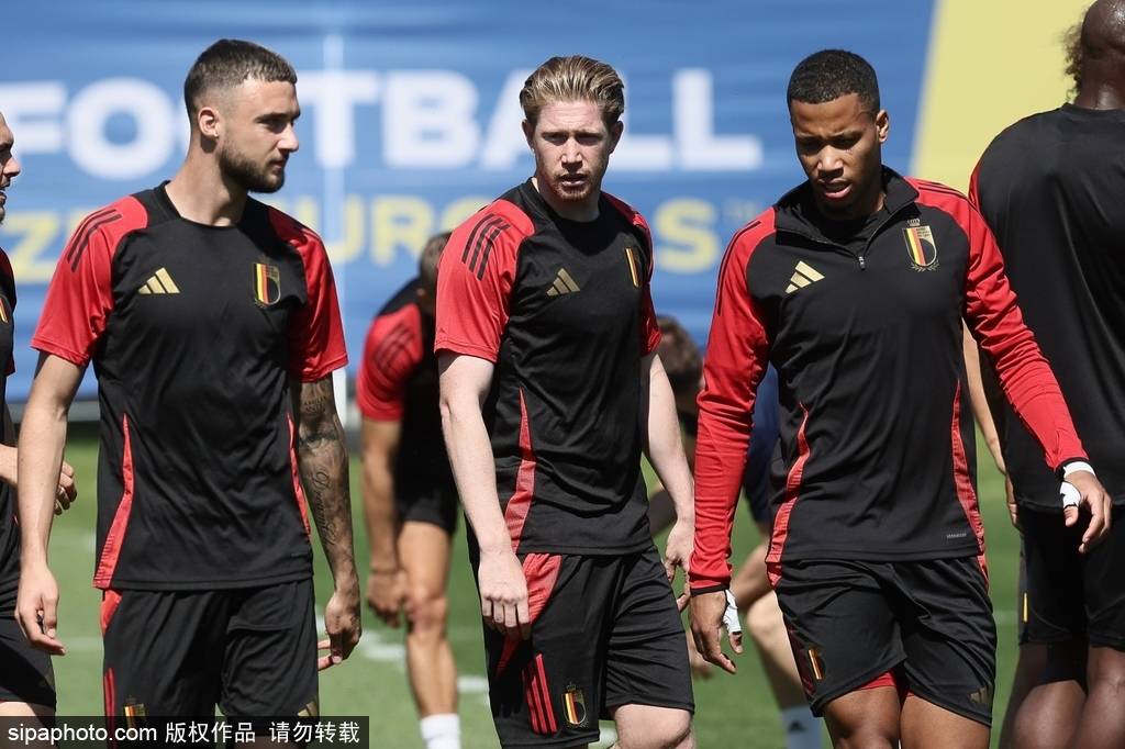 葡萄牙队在淘汰赛中战胜比利时,晋级半决赛 葡萄牙队在淘汰赛中战胜比利时,晋级半决赛