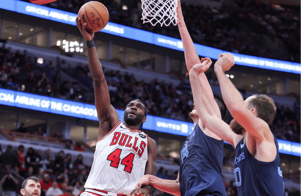 包含公牛锋线双塔聚焦季后赛，球队冲击东部前八目标坚定的词条