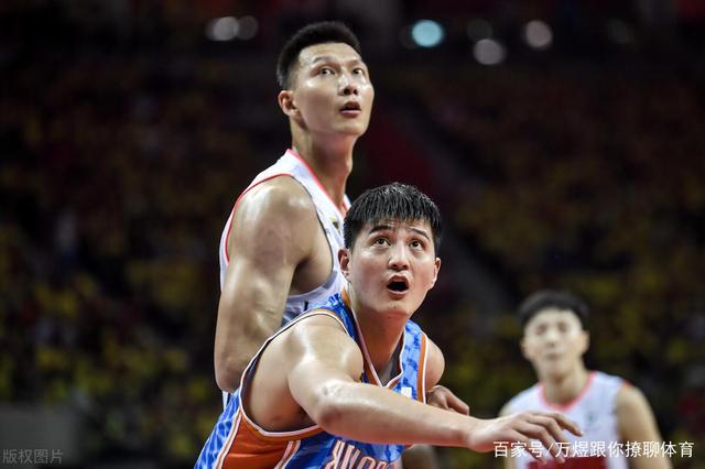 关于CBA联赛进军国际市场：签下首位外籍球员合同的信息