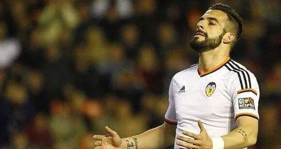 关于赫塔菲客场惊险战胜瓦伦西亚，终结连败的信息