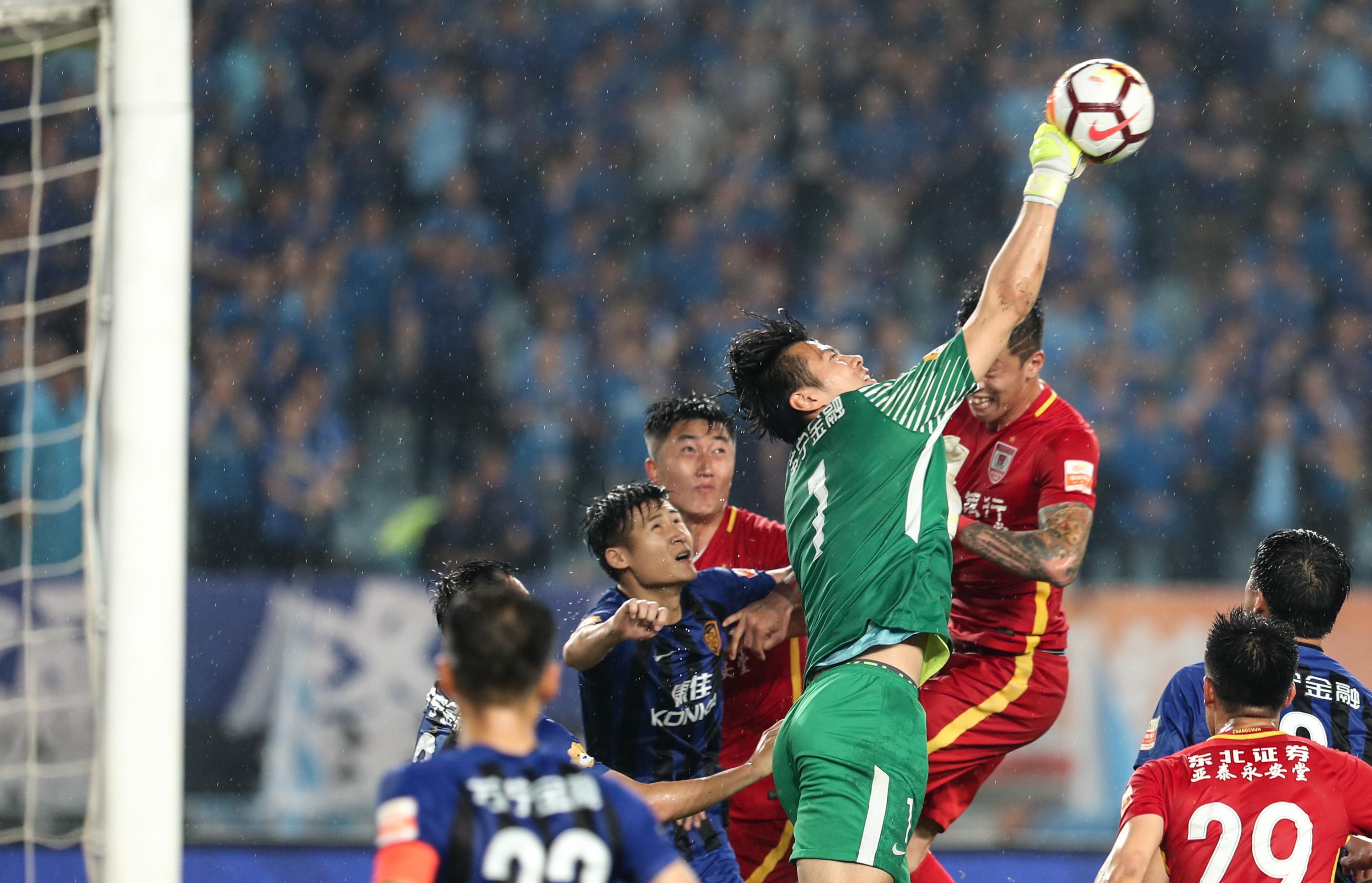 关于江苏苏宁势如破竹,逐渐向中超冠军冲刺的信息 关于江苏苏宁势如破竹,逐渐向中超冠军冲刺的信息