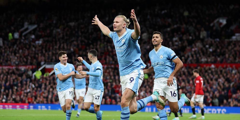 关于曼城主场优势击败曼联，锁定胜局至夺冠焦点的信息