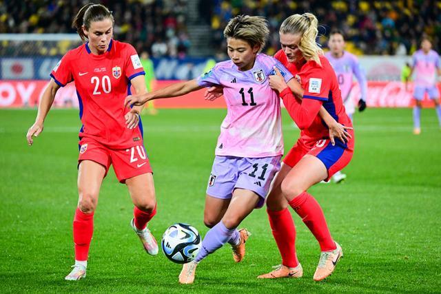 关于国际女足比赛中,各国队员展现出色技术和团队合作的信息 关于国际女足比赛中,各国队员展现出色技术和团队合作的信息